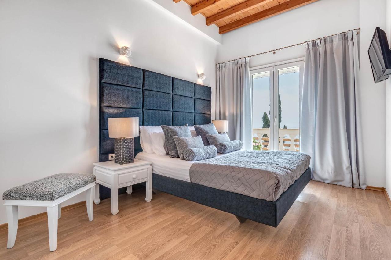 Ocean View - Luxury Villa Nefeli Kontogialos Bagian luar foto